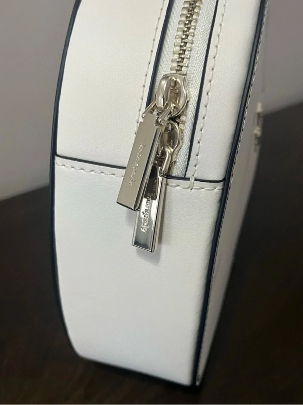 Kate spade ♠️ white heart crossbody bag top handle satchel Leather guitar strap - Picture 7 of 9